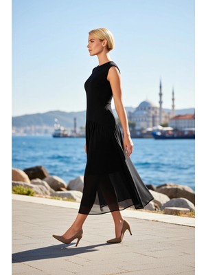 Benerly Kadın Midi Elbise Bisiklet Yaka Kolsuz Triko Dokuma A Line Kalıp Detaylı Düz Desen Ince