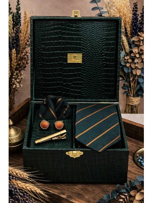 Kravatkolik Yeşil Erkek Hediye Kutusu - Kravat Mendil Kol Düğmesi Kravat Iğnesi Set KMK163