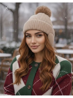 Kokoş Kışlık Kulak Koruyuculu Aksesuar Bere