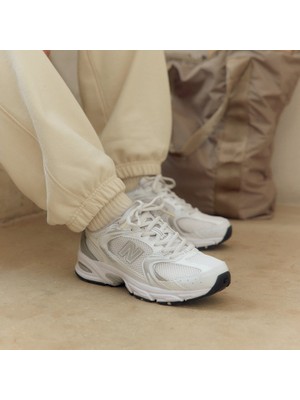 New Balance 530 Beyaz Unisex Ayakkabı Hakiki Deri Gizli Dolgulu Taban ile Yüksek Konfor