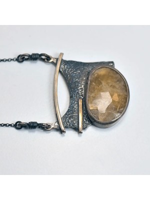 Doğaltaş Sarı Safir Taşı Gümüş Kolye (Özel Seri)