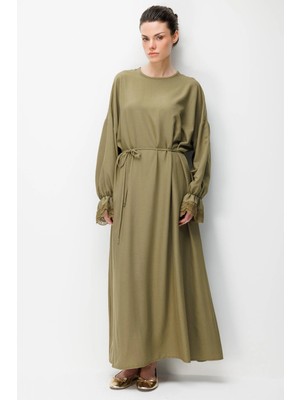 Micca İpekçe Dantel Kol Detaylı Zamansız Elbise-Haki
