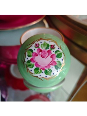 Manushum El Boyama Porselen Kapaklı Yuvarlak Lokumluk-Mint