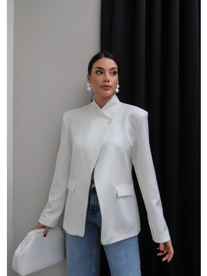 Esra Helvacı Tek Düğme Tasarım Ceket
