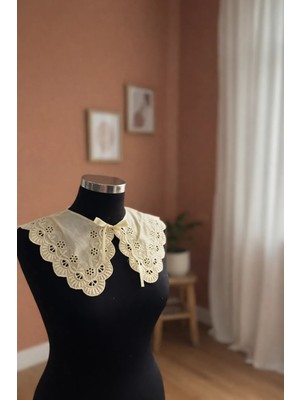 Pamuk Fisto Dantel Yaka (Saten Kurdele Bağlamalı)
