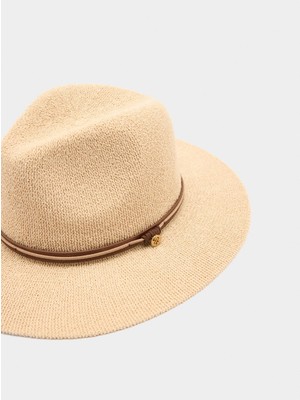 Parfois Kadın Deri Efektli Kayışlı Örme Şapka