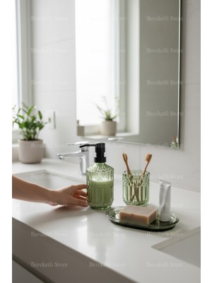 Feyza Design Yeşil Çizgili Cam Banyo Seti: Sabunluk, Diş Fırçalık ve Sıvı Sabunluk