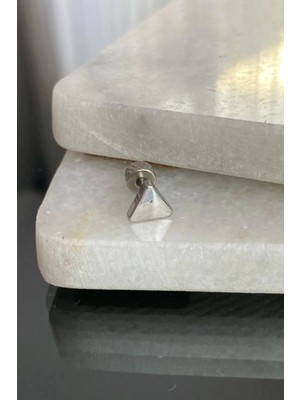 Jaida Moda Unisex Gümüş 316L Cerrahi Çelik Ön Yüzü Aynalı Üçgen Model Helix Lobe Küpe