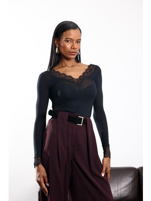 5in1Canpolat Siyah Dantelli Modal Kaşmir Uzun Kollu Bluz