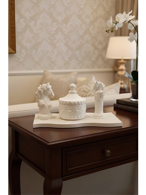 Feyza Design Şık 4’lü Dekoratif Aksesuar Seti: At Figürlü, Kapaklı Kutu ve Dalgalı Tepsi