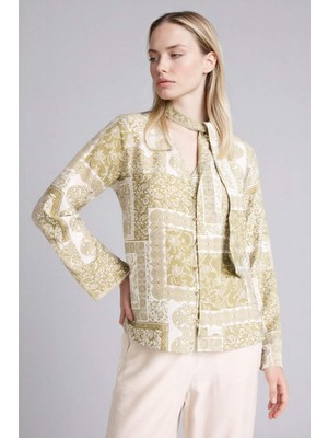 DeFacto Regular Fıt V Yaka Baskılı Uzun Kollu GÖMLEK G8960AX26SP