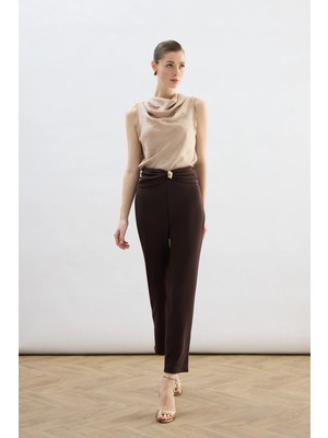 Sateen Bel Aksesuarlı Pantolon - Kahve