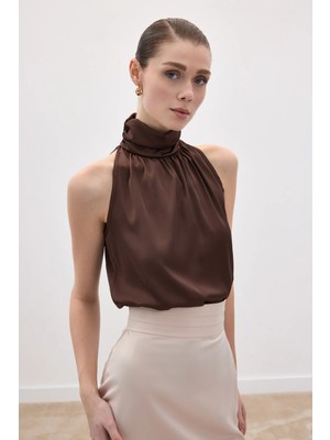 Sateen Boğazlı Kolsuz Bluz - Kahve