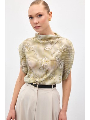 Sateen Kısa Kollu Desenli Bluz - Haki