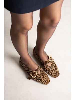 Dicle Polat Rosalin Gold Kalp Toka Detaylı Küt Burun Kadın Babet -Leopar