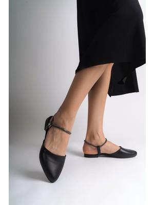 Aesco Arıana Lastikli Ortopedik Rahat Taban Bilekten Taş Detaylı Kadın Babet Ayakkabı  Cst - Siyah