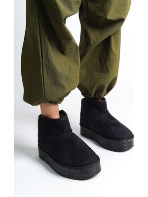 Aesco Amelıa Bağcıksız Düz ve Kalın Taban Içi Kürklü Kısa Süet Kadın Bot  Sst - Siyah