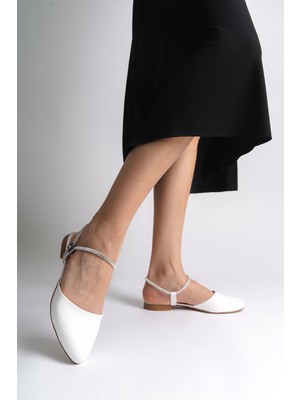 Aesco Arıana Lastikli Ortopedik Rahat Taban Bilekten Taş Detaylı Kadın Babet Ayakkabı  Ckt - Beyaz