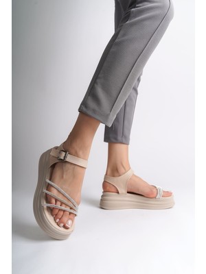 Aesco Eva Kalın Tokalı Taşlı Şeritli Ortopedik Taban Kadın Sandalet  Ckt - Krem