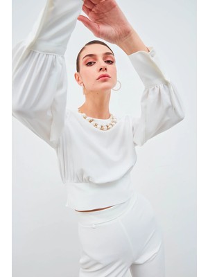 Sateen Kolye Detaylı Crop Bluz - Ekru