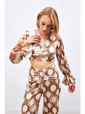Sateen Büzgü Detaylı Desenli Bluz - Camel