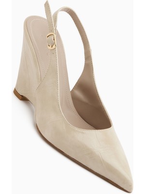 Limoya Tira Bej Dolgu Topuklu Sivri Burunlu Kadın Sandalet