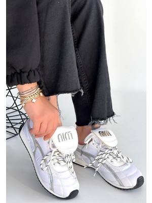 Efe Avm Dissa Beyaz Cilt Bağcıklı Paraşüt Detaylı Spor Ayakkabı - Lisinya