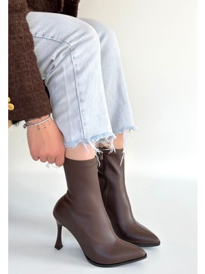 Efe Avm Orjen Kahverengi Cilt Streç Topuklu Bot - Lisinya
