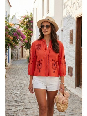 Lela Nakış Işlemeli Truvakar Kol Hakim Yaka Pamuklu Şile Bezi Gömlek Bayan Gömlek 611BZ0044