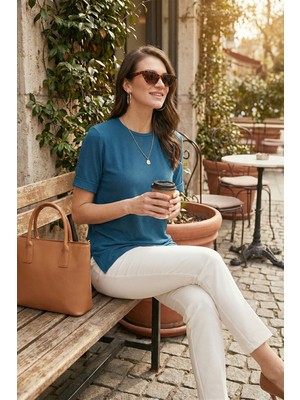 Lela Oversize Bisiklet Yaka Yırtmaç Detaylı Bluz Bayan Bluz 5869000