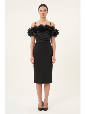 Lafaba Kadın Siyah Yakası Gül Detaylı Söz Nişan Nikah Abiye Elbise