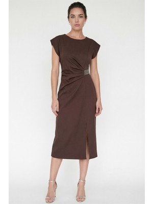 Lafaba Kadın Kahverengi Bisiklet Yaka Yırtmaçlı Midi Davet Elbisesi