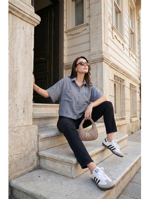 Lela  Regular Fit Cep Detaylı Kısa Kollu Gömlek Bayan Gömlek 6778568