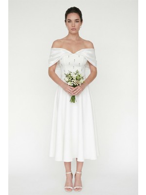 Lafaba Kadın Beyaz Kayık Yaka Taş Detay Kloş Söz Nişan Nikah Abiye Elbise