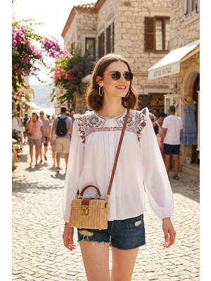 Lela Etnik Desenli Kol Detaylı Bisiklet Yaka Şile Bezi Gömlek Bayan Gömlek 611BZ0042