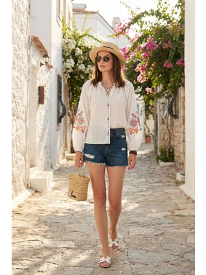 Lela Nakışlı Pamuklu Regular Fit Balon Kol Yazlık Gömlek Bayan Gömlek 611BZ0173