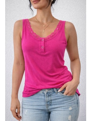 Kendim Fashion Kadın Omuz Askılı Dantel Güpür Detay Bluz