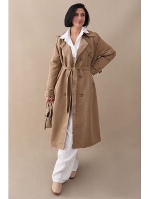 inStyle Çapraz Cep Detaylı Bej Trençkot Keten Kumaş ile Sıcacık ve Şık Kadın Modası