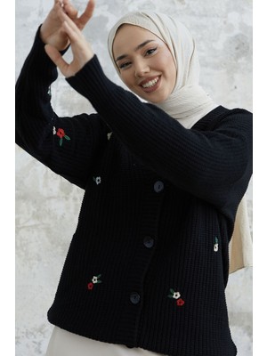 inStyle Helly Papatya Işlemeli Hırka - Siyah