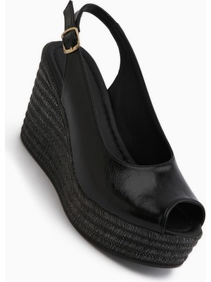 Limoya Caty Siyah Dolgu Topuklu Kadın Sandalet