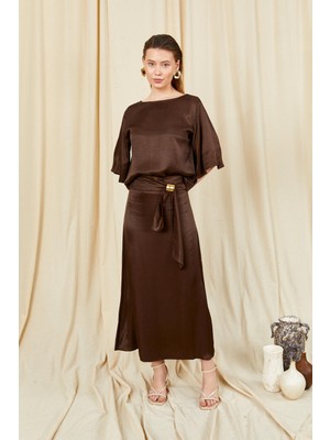 Tena Kadın Kahve 9090 Kısa Kollu Düşük Kollu Eteği Gold Tokalı Saten Takım