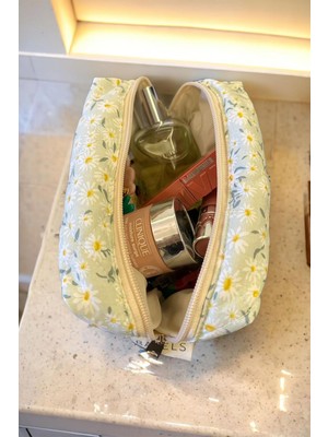 Özgürce Yumuşak Papatya Desenli Şık Makyaj Çantası, Pratik ve Hafif Tasarım