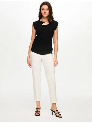 Faik Sönmez Gold Zincir Detaylı Kolsuz Triko Bluz S26TRB005