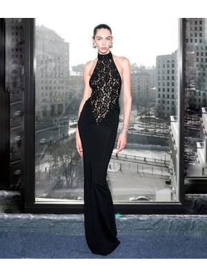 Cemo Kadın Dantel Detaylı Halter Yaka Uzun Abiye Elbise