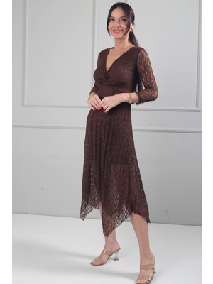 By Saygı Kadın Önü Düğüm Detaylı Astarlı Etekleri Asimetrik Dantel Midi Elbise