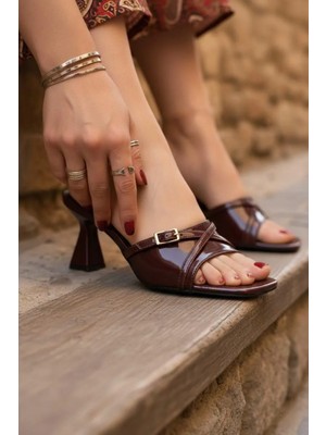 Marina Rosse Kadın Larmina Rugan Klasik Topuklu Terlik