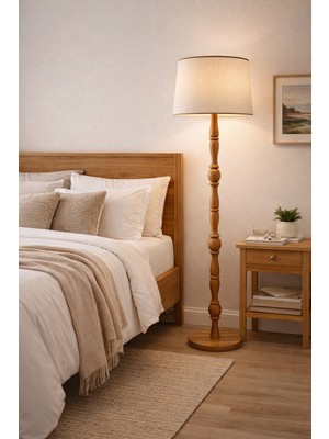 Mars Concept Masif Ahşap Ayaklı Lambader – Bej Keten Başlıklı Salon & Yatak Odası Lambası