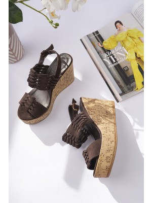 Sy Leather Shay Model Hakiki Deri Örgü Detaylı Tokalı Dolgu Topuk Kadın Sandalet