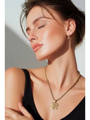 Paslanmaz Çelik Gold Renk Dört Yapraklı Yonca Figürlü Burgu Zincir Kadın Kolye