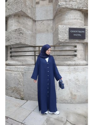 Modaco Düğmeli Ferace Detaylı ve Yırtmaçlı Şıklık - Lacivert